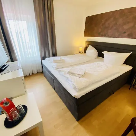 Σπίτι διακοπών Doppelzimmer Dinner, Direkt Am Alten Strom Ρόστοκ